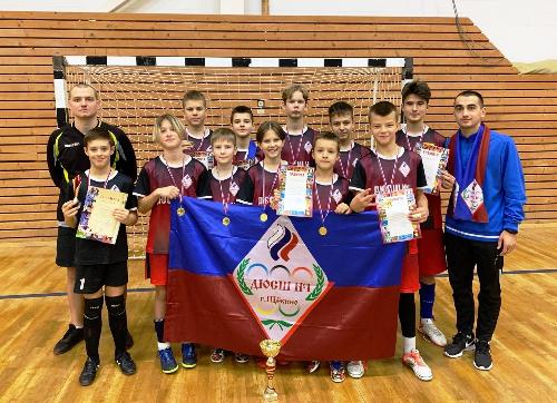 Новогодний турнир по мини-футболу Новогодний турнир по мини-футболу