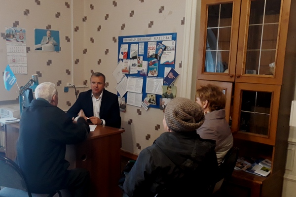 Депутат Тульской областной Думы провел личный прием Депутат Тульской областной Думы провел личный прием